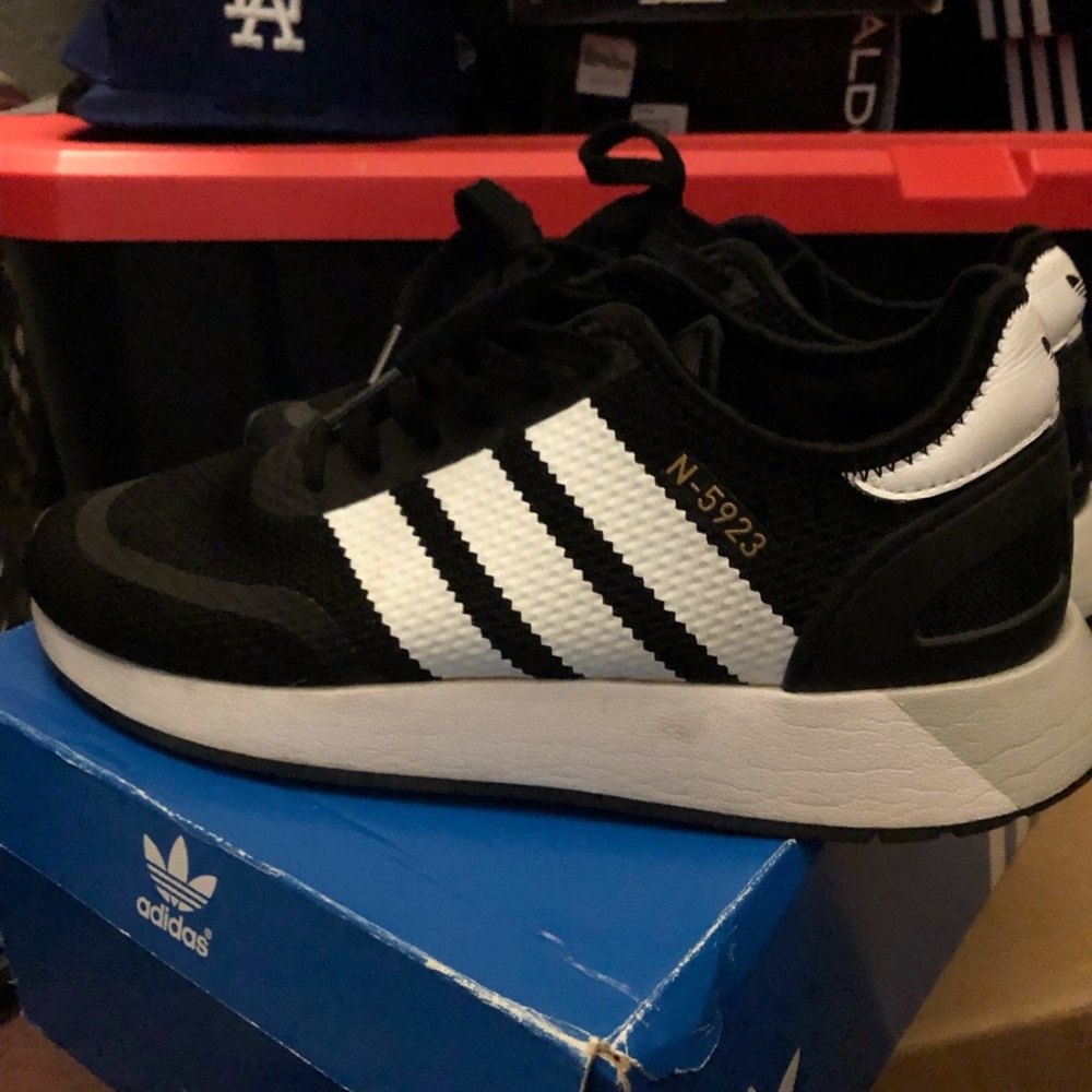 Adidas tennis shoes